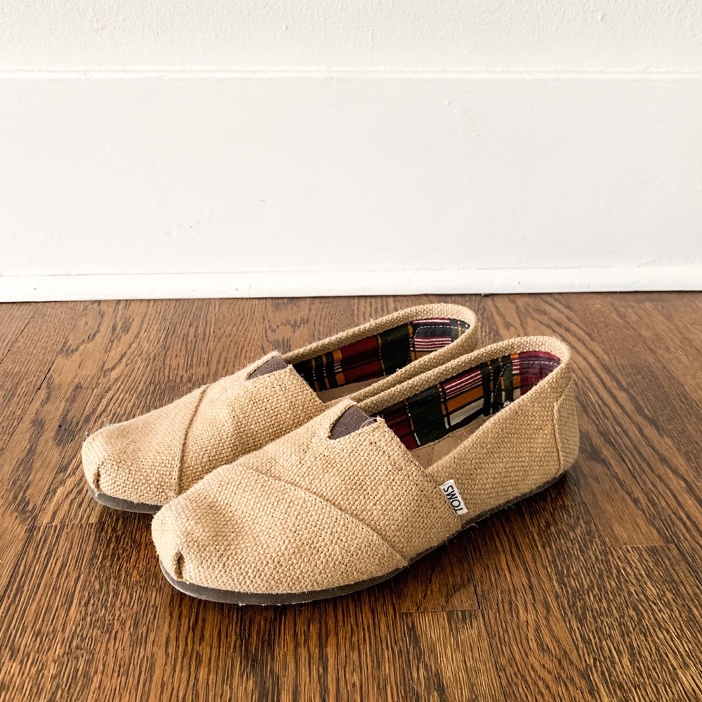 Burlap Toms 7.5